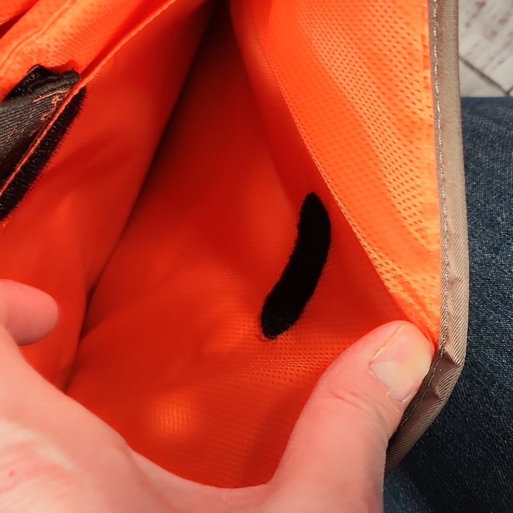 Casecrown Microsoft Surface Vertical Messenger Bag - image 6